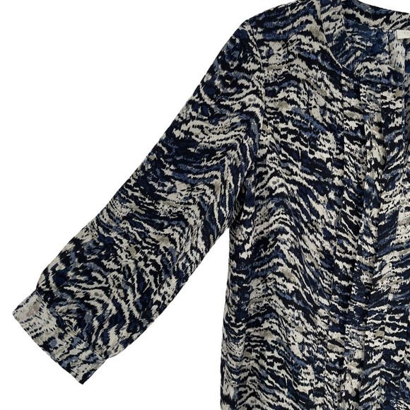 TALBOTS Petites Blouse 3/4 Sleeves Blue Print - Size P  EUC - Picture 4 of 11